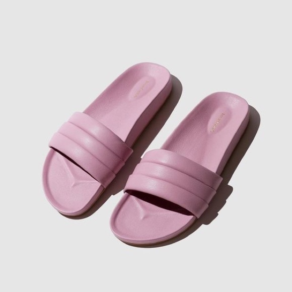 ✨BEATRICE VALENZUELA✨Monocolor Sandal - Picture 1 of 7
